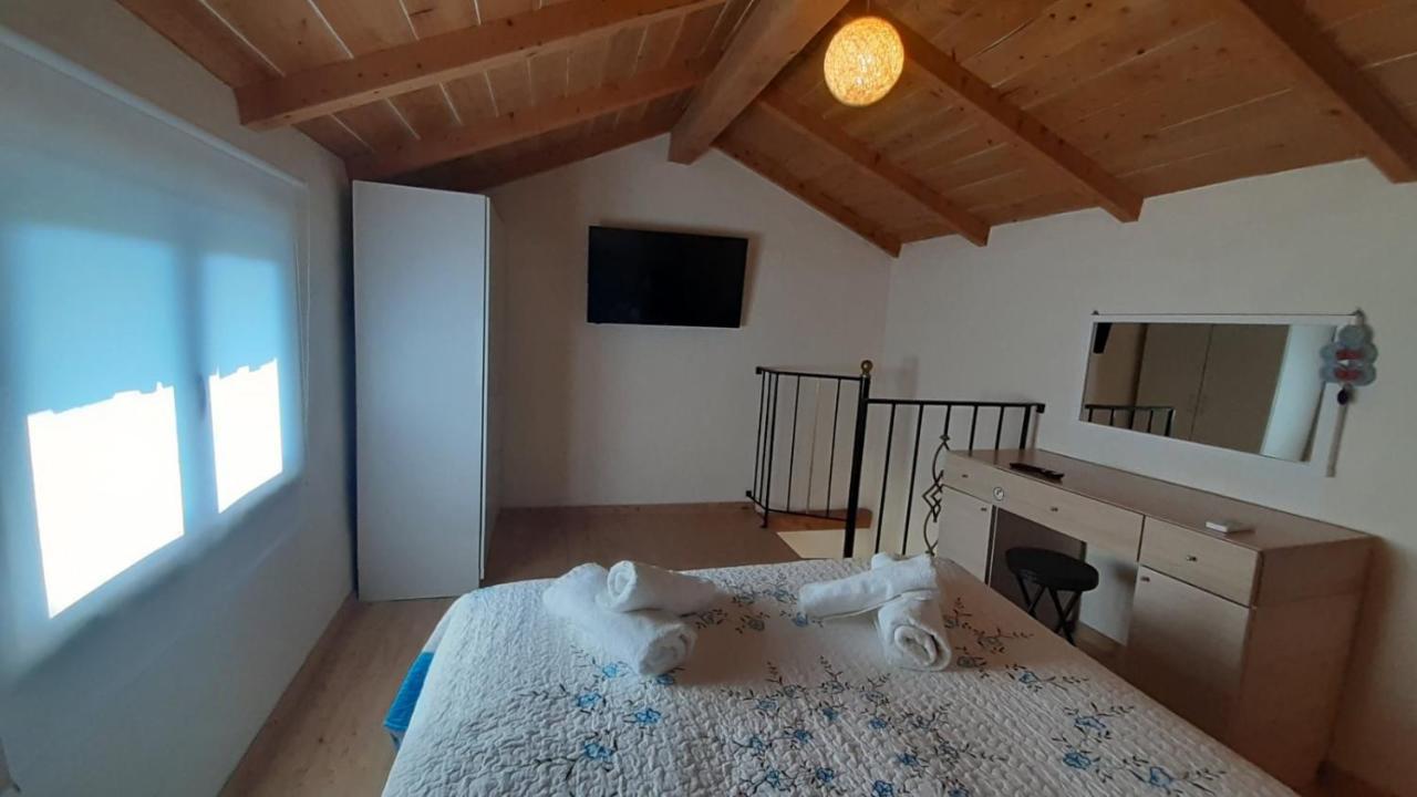 White Manolia Cottage Kato Korakiana Buitenkant foto