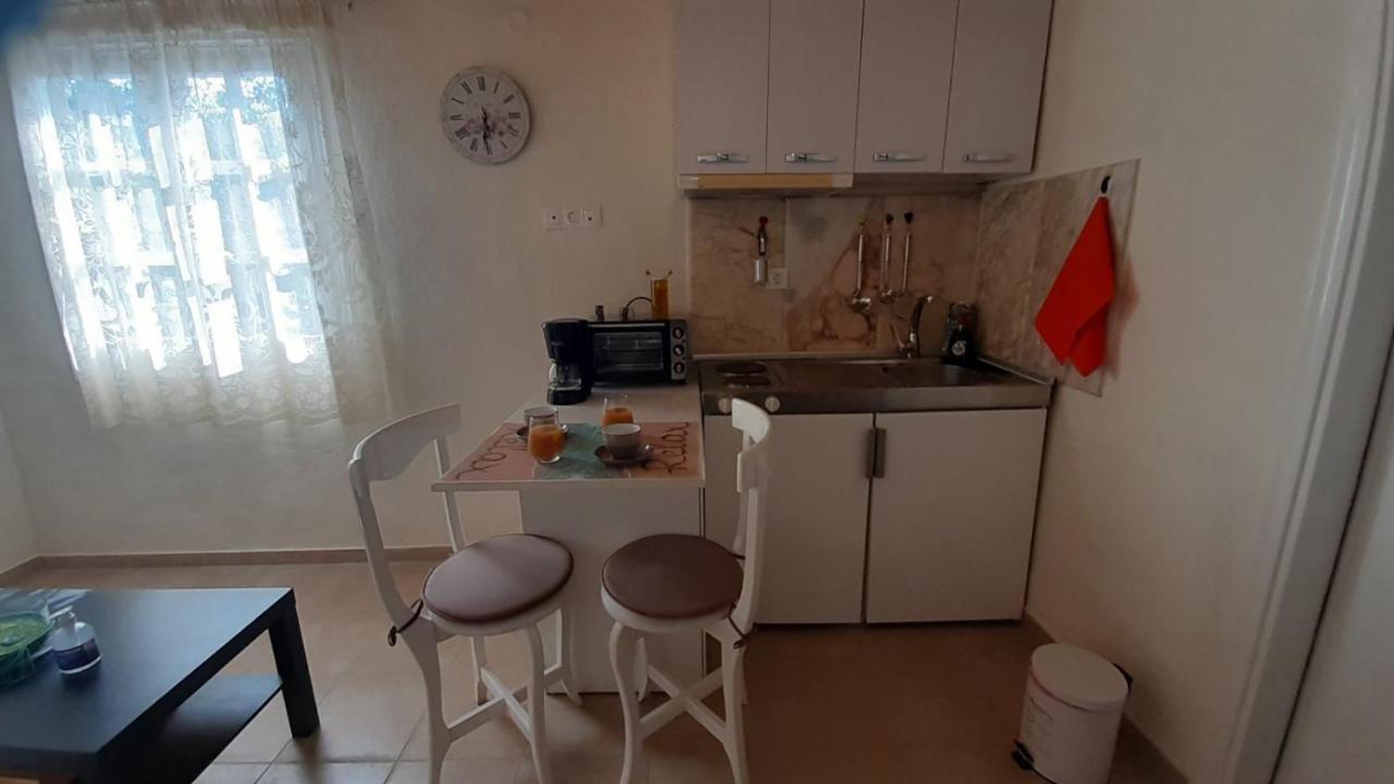 White Manolia Cottage Kato Korakiana Buitenkant foto